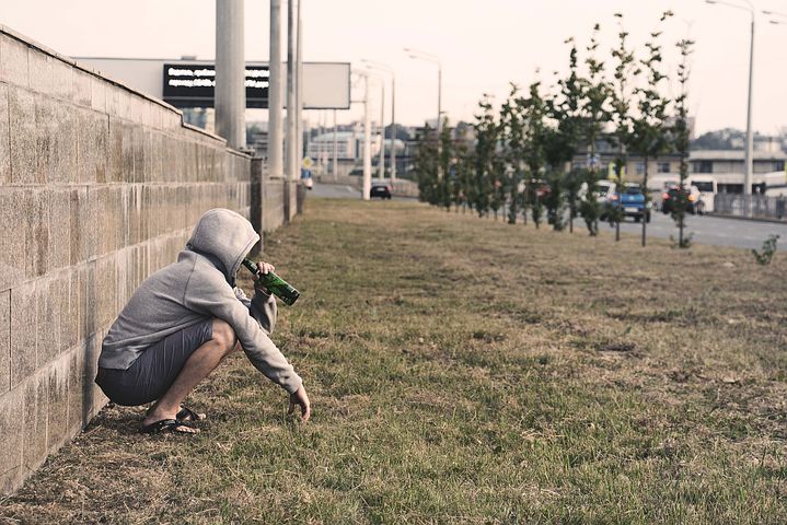 Kiedy można wdrożyć przymusowe kurowanie alkoholizmu?